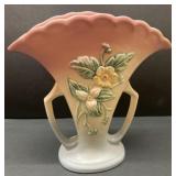 Hull wildflower vase W  15 10 1/2