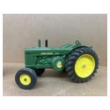 ERTL John Deere diesel model L1 16th scale tractor