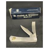 Smith & Wesson pocket knife