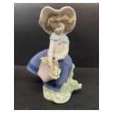 Lladro 5222 flower girl