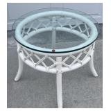 Wicker round end table