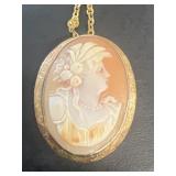 Cameo pendant necklace