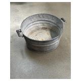 Galvanized wash tub