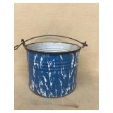 Blue white porcelain pail