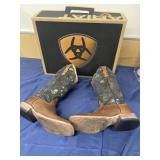 ARIAT women