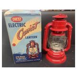 Dietz comet lantern with original box