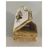 Bird musical piano