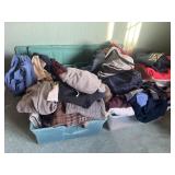 Totes of men