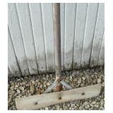 Paddle rake