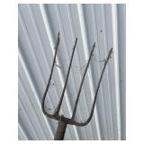 4 prong pitchfork