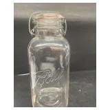 Ball jar with wire bail
