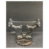 Cast-iron dogs