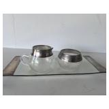 Cream and sugar set
