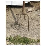 4 prong pitch fork