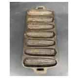 Cast-iron corn muffin pan