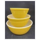 Pyrex yellow bowl set