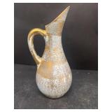 STangle pottery, pitcher