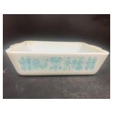 Pyrex Amish casserole dish