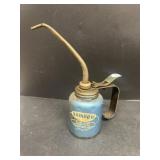 Rainbow pump oiler
