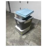 Storage totes