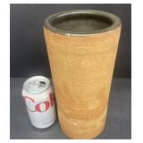 Pottery utensil holder, signed Reitz