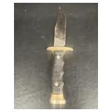 Hunting knife