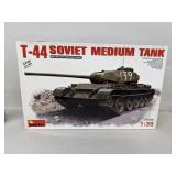Soviet medium tank model kit 1/35 scale