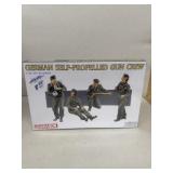 German self-propelled gun crew 1/35 scale