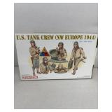 US tank crew model kit 1/35 scale Europe