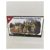 German PANZER model kit 1/35 scale