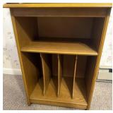 Record cabinet