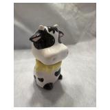 Cow salt and pepper shaker