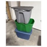 Storage totes