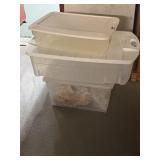 Storage totes