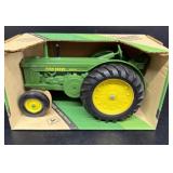 John Deere model R116 scale toy tractor