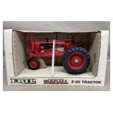 Ertl farmall f-20 tracktor