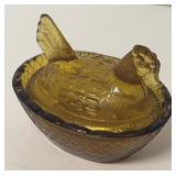 Hen On Nest salt cellar Amber
