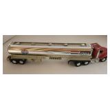 1996 Amoco toy Tanker- battery operated, working