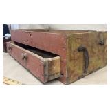 Early 1-drawer box