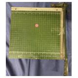 Paper cutter