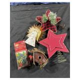 Christmas star and birdhouse