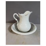 Biltmore bowl and pitcher