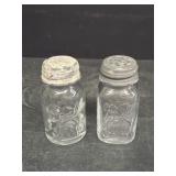 Ball salt and pepper shakers