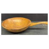 Wooden bowl with handle