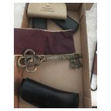 Eye Glasses, Key Hanger, Chalk Figures