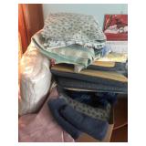 \Box of Linens