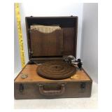 Vintage Birch record player works good comes w