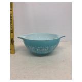 Amish pattern Pyrex bowl