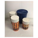 Group of thermos