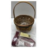 Longaberger 2005 holiday helper basket with l